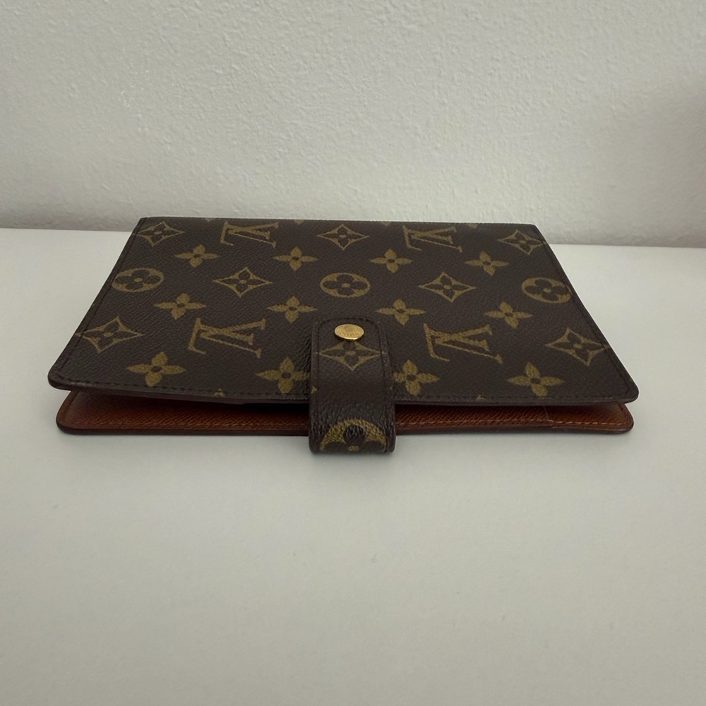 Louis Vuitton MM Ring Agenda (Medium) - Picture 5 of 14